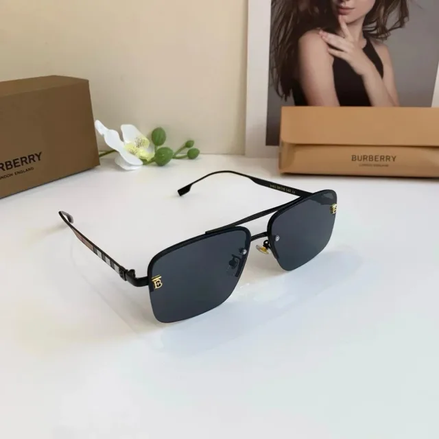Burberry Vintage Check Black Sunglasses